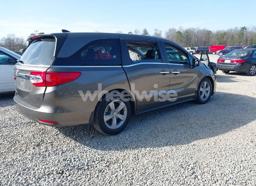 Photo 4 of 2018 Honda Odyssey EX-L (VIN 5FNRL6H74JB082417)