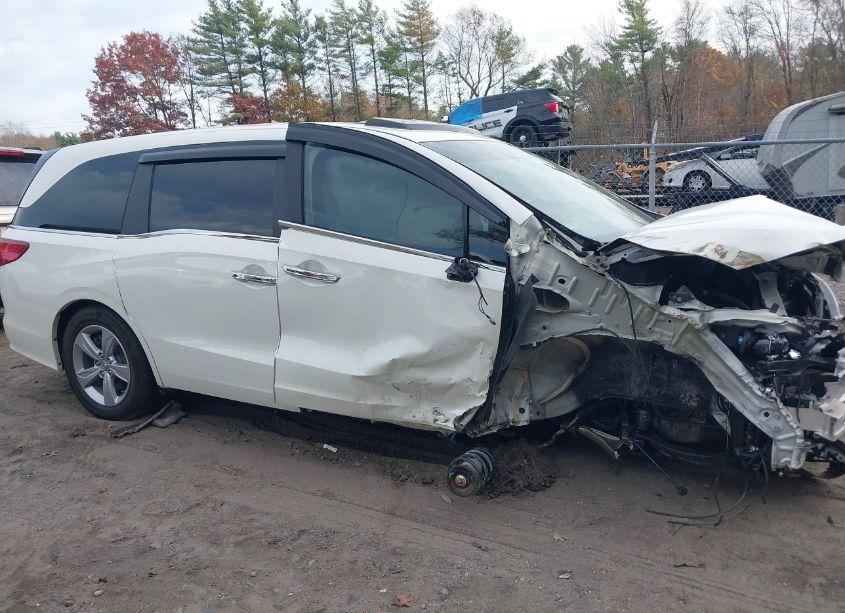 Photo 13 of 2019 Honda Odyssey EX-L (VIN 5FNRL6H74KB034773)