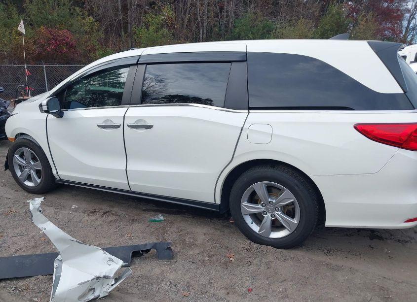 Photo 14 of 2019 Honda Odyssey EX-L (VIN 5FNRL6H74KB034773)
