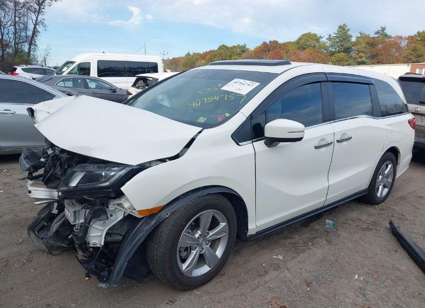 Photo 2 of 2019 Honda Odyssey EX-L (VIN 5FNRL6H74KB034773)