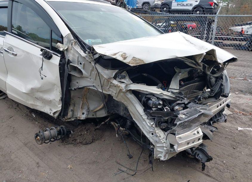 Photo 6 of 2019 Honda Odyssey EX-L (VIN 5FNRL6H74KB034773)