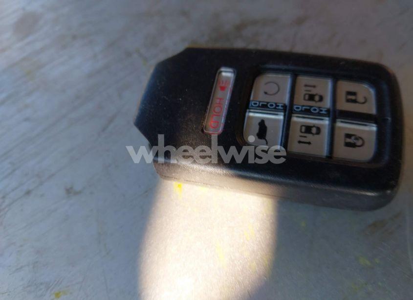 Photo 11 of 2019 Honda Odyssey EX-L (VIN 5FNRL6H74KB047085)