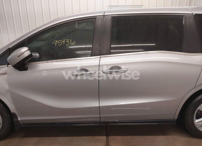 Photo 14 of 2019 Honda Odyssey EX-L (VIN 5FNRL6H74KB047085)