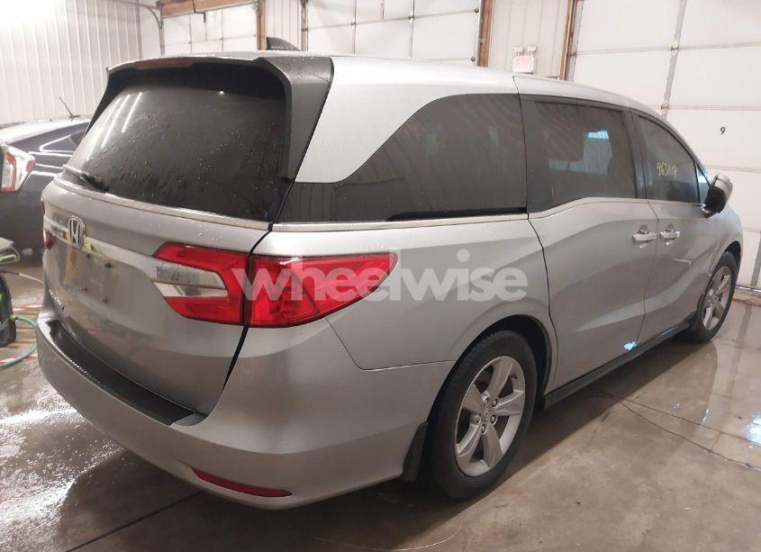 Photo 4 of 2019 Honda Odyssey EX-L (VIN 5FNRL6H74KB047085)