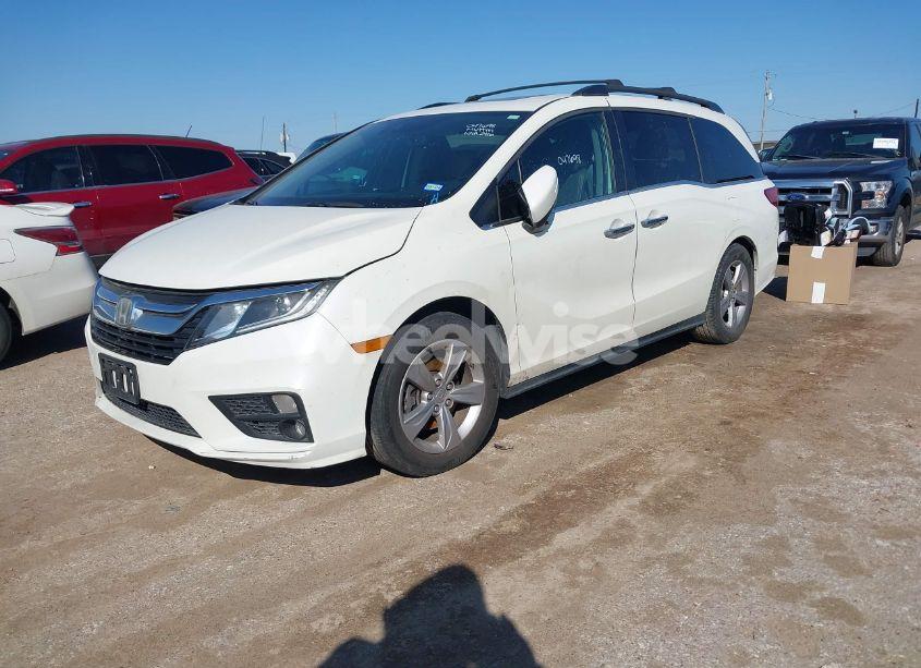 Photo 2 of 2019 Honda Odyssey EX-L (VIN 5FNRL6H74KB047698)