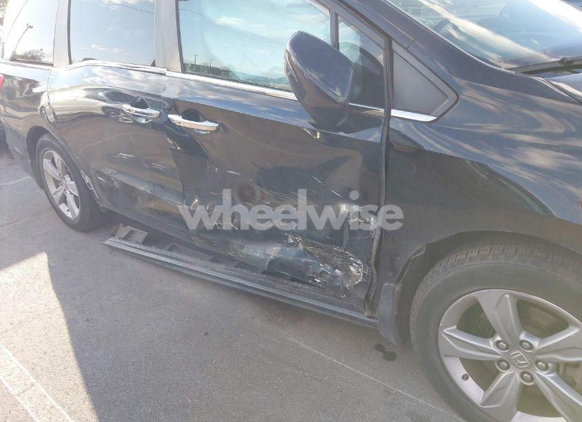 Photo 6 of 2019 Honda Odyssey EX-L (VIN 5FNRL6H74KB061567)