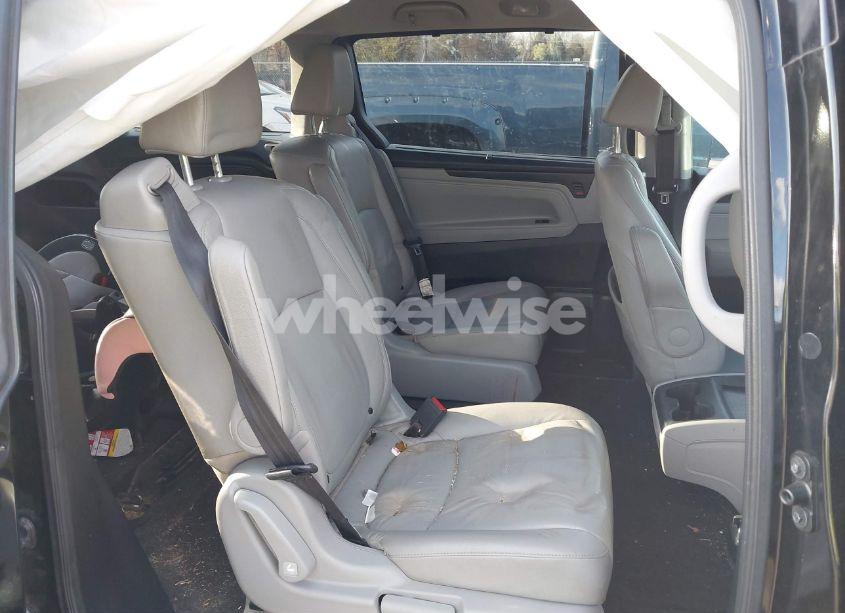 Photo 8 of 2019 Honda Odyssey EX-L (VIN 5FNRL6H74KB061567)