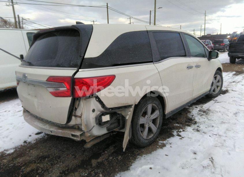 Photo 4 of 2019 Honda Odyssey EX-L (VIN 5FNRL6H74KB071662)