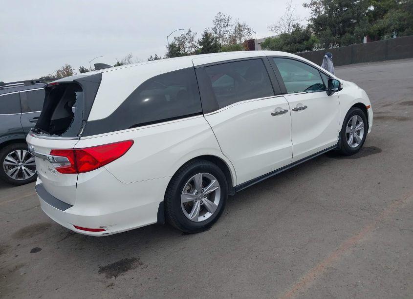 Photo 4 of 2019 Honda Odyssey EX-L (VIN 5FNRL6H74KB096674)