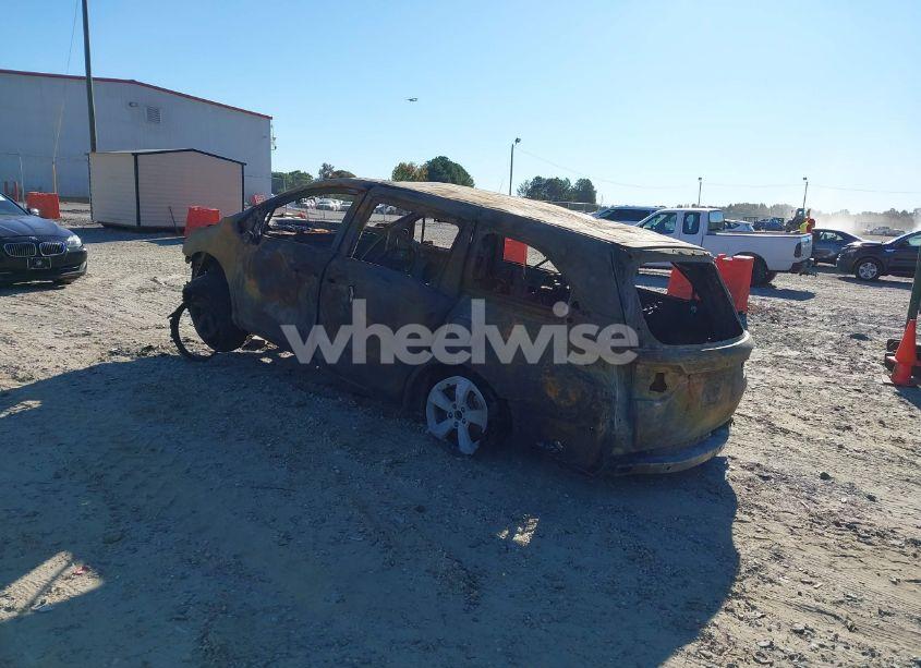 Photo 3 of 2019 Honda Odyssey EX-L (VIN 5FNRL6H74KB118009)