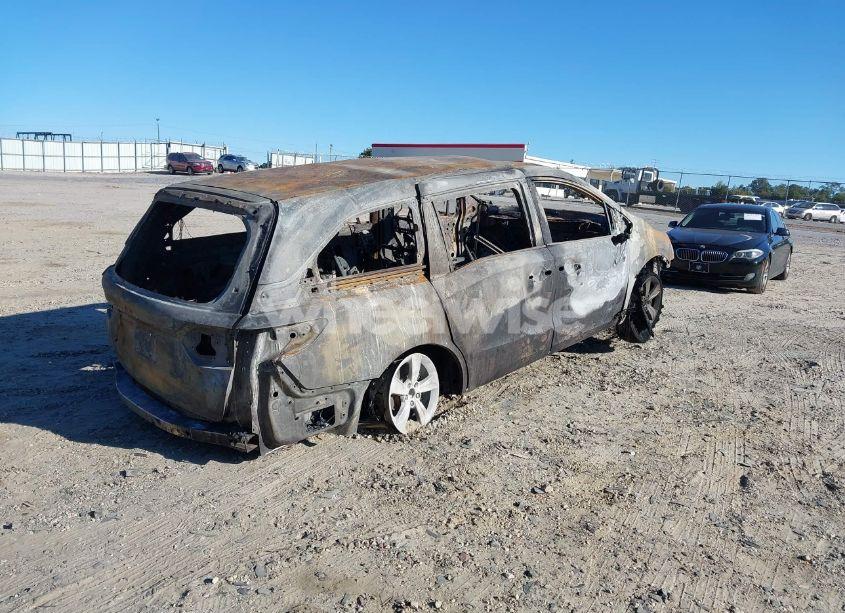 Photo 4 of 2019 Honda Odyssey EX-L (VIN 5FNRL6H74KB118009)