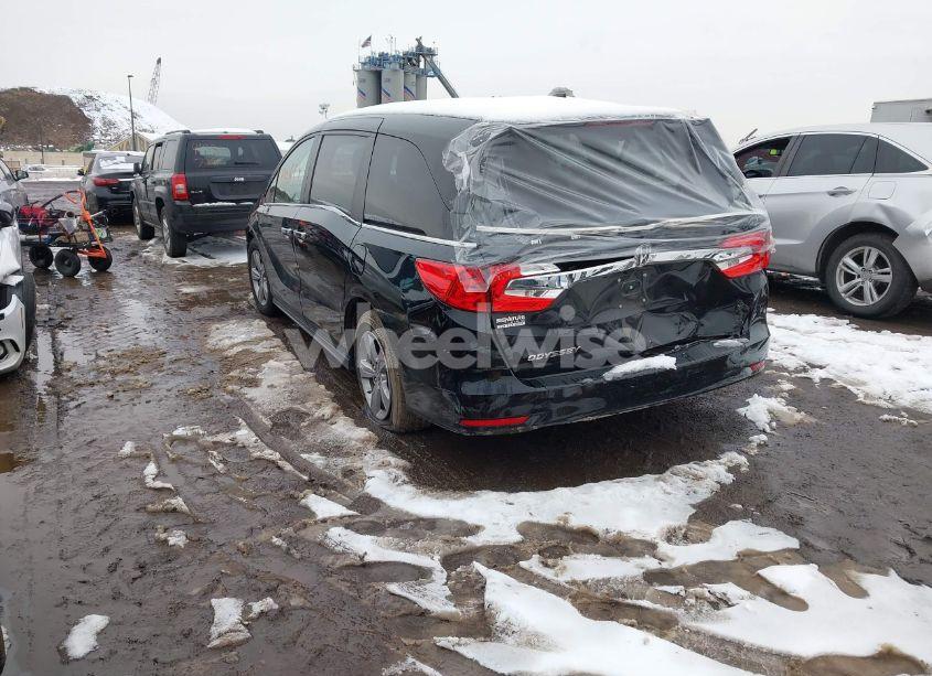 Photo 3 of 2019 Honda Odyssey EX-L (VIN 5FNRL6H74KB118821)