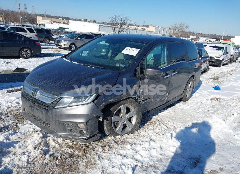 Photo 2 of 2020 Honda Odyssey EX-L/EX-L W/NAVI RES (VIN 5FNRL6H74LB046049)