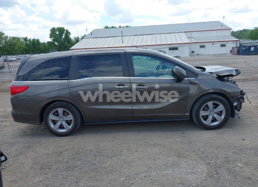 Photo 13 of 2020 Honda Odyssey EX-L/EX-L W/NAVI RES (VIN 5FNRL6H74LB051994)