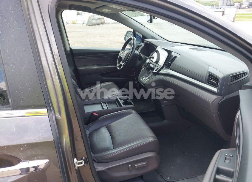 Photo 5 of 2020 Honda Odyssey EX-L/EX-L W/NAVI RES (VIN 5FNRL6H74LB051994)