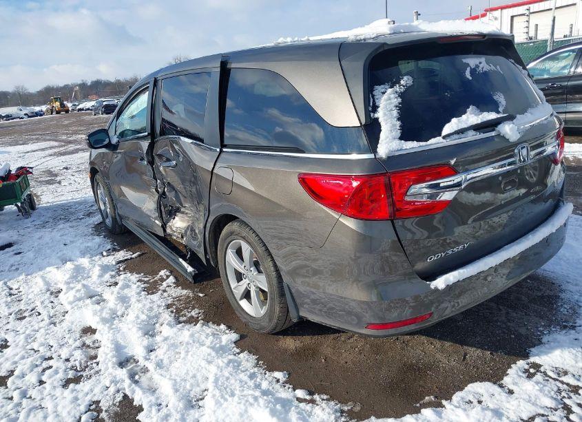 Photo 3 of 2020 Honda Odyssey EX-L/EX-L W/NAVI RES (VIN 5FNRL6H74LB055849)