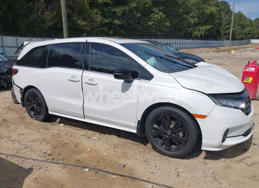 Photo 14 of 2023 Honda Odyssey SPORT (VIN 5FNRL6H74PB021710)