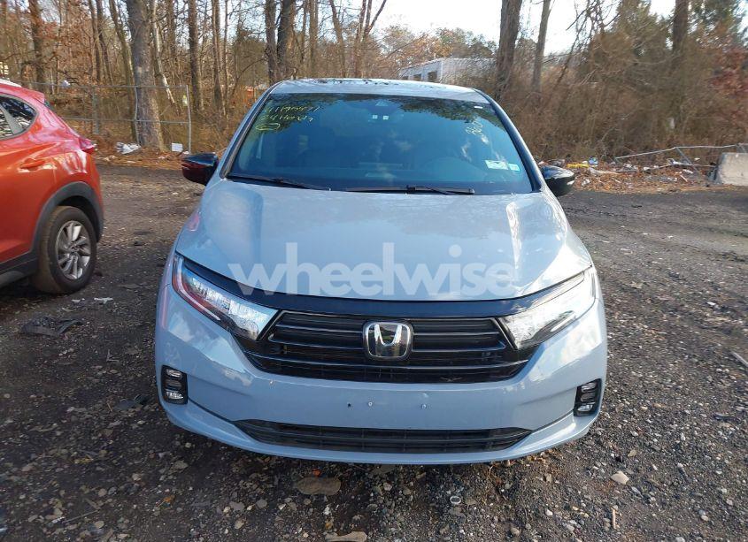 Photo 12 of 2024 Honda Odyssey SPORT (VIN 5FNRL6H74RB061742)