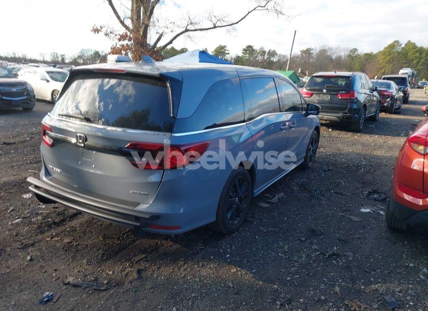 Photo 4 of 2024 Honda Odyssey SPORT (VIN 5FNRL6H74RB061742)