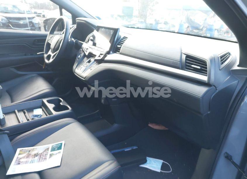 Photo 5 of 2024 Honda Odyssey SPORT (VIN 5FNRL6H74RB061742)