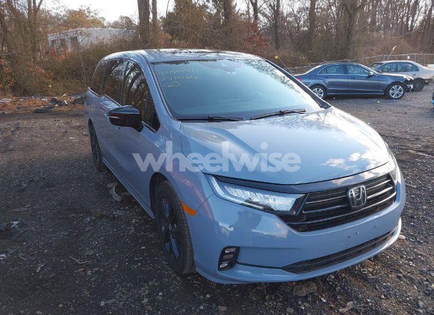 Photo 6 of 2024 Honda Odyssey SPORT (VIN 5FNRL6H74RB061742)