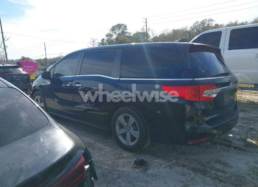 Photo 14 of 2018 Honda Odyssey EX-L (VIN 5FNRL6H75JB003885)