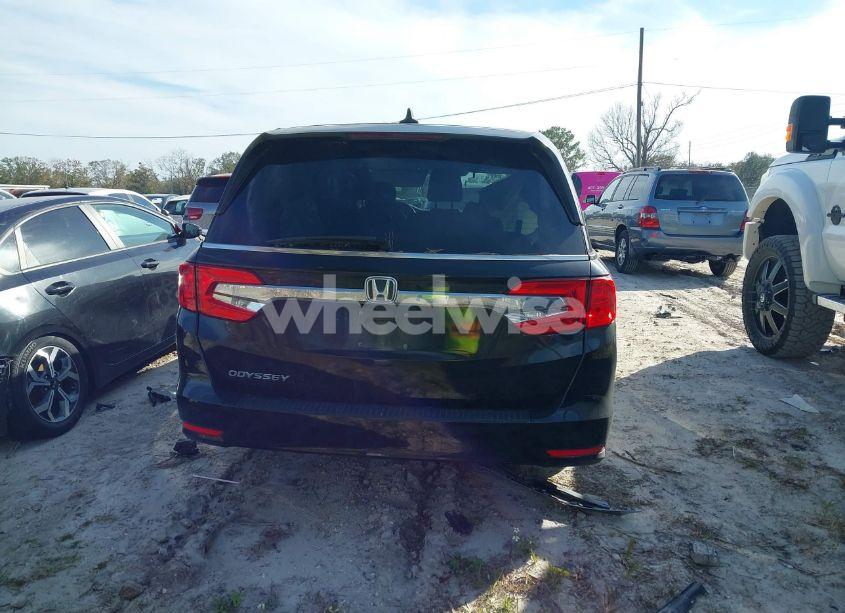 Photo 16 of 2018 Honda Odyssey EX-L (VIN 5FNRL6H75JB003885)