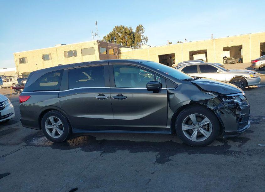 Photo 13 of 2018 Honda Odyssey EX-L (VIN 5FNRL6H75JB035915)