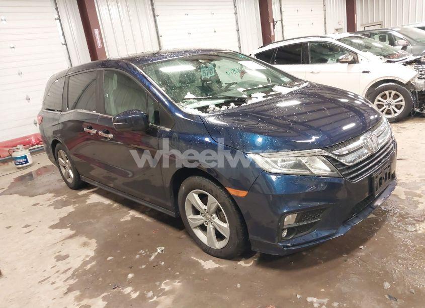 2018 Honda Odyssey EX-L (VIN 5FNRL6H75JB041861) main photo