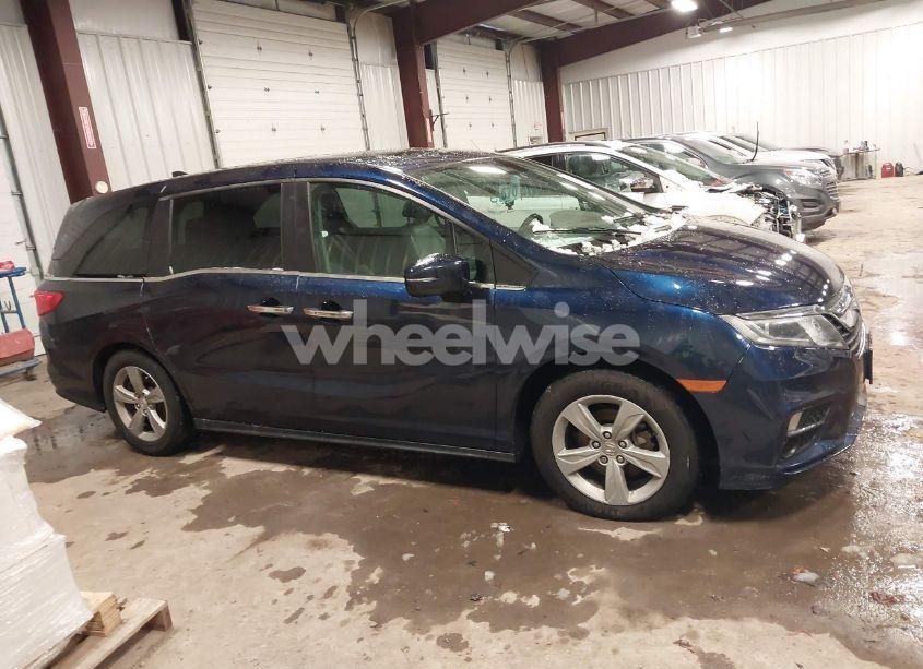 Photo 13 of 2018 Honda Odyssey EX-L (VIN 5FNRL6H75JB041861)