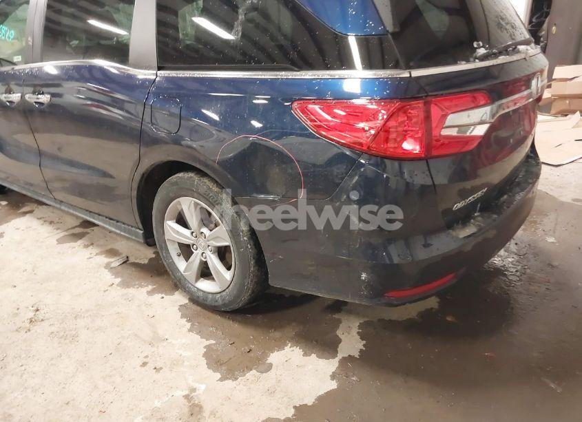 Photo 6 of 2018 Honda Odyssey EX-L (VIN 5FNRL6H75JB041861)