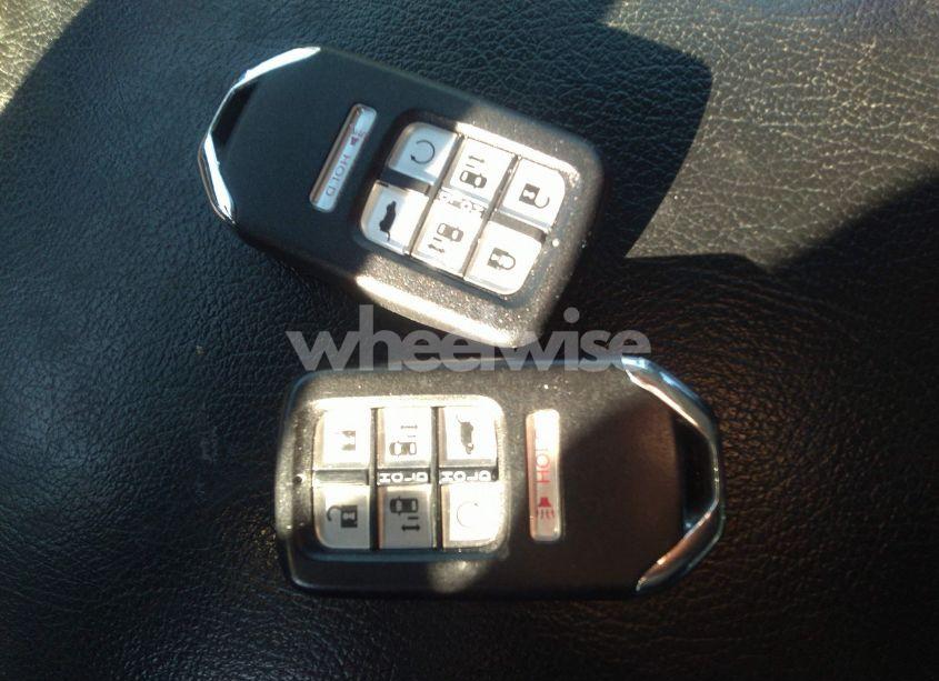 Photo 11 of 2018 Honda Odyssey EX-L (VIN 5FNRL6H75JB048258)