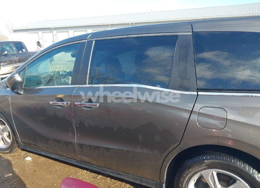 Photo 14 of 2018 Honda Odyssey EX-L (VIN 5FNRL6H75JB048258)