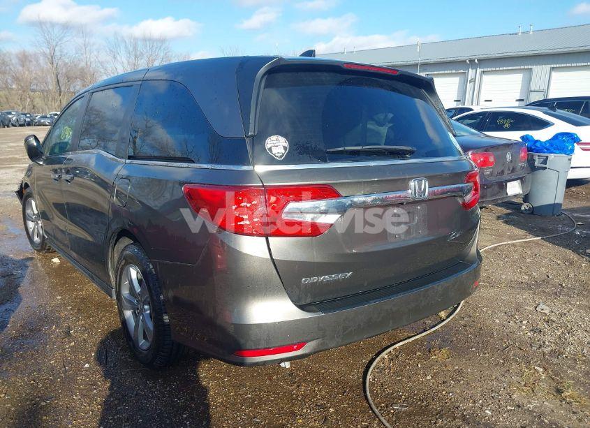 Photo 3 of 2018 Honda Odyssey EX-L (VIN 5FNRL6H75JB048258)