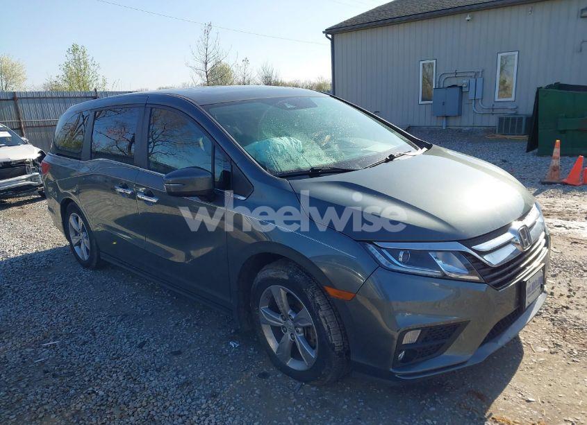 2018 Honda Odyssey EX-L (VIN 5FNRL6H75JB068929) main photo