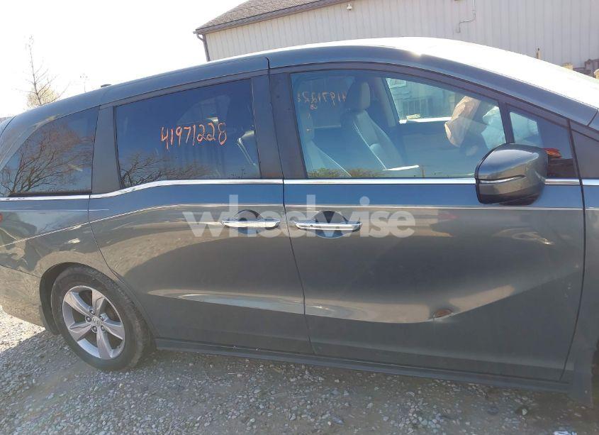 Photo 13 of 2018 Honda Odyssey EX-L (VIN 5FNRL6H75JB068929)