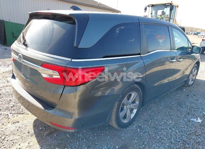 Photo 4 of 2018 Honda Odyssey EX-L (VIN 5FNRL6H75JB068929)