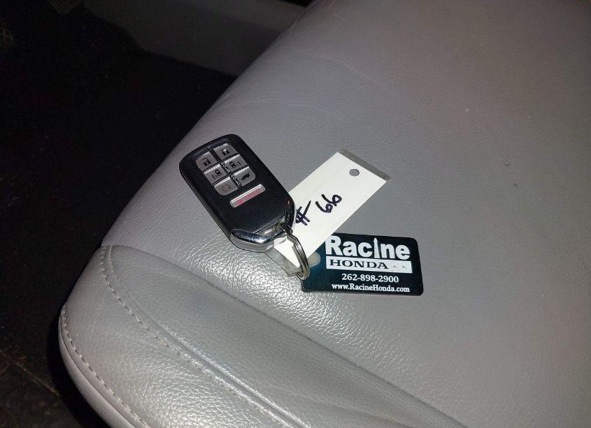 Photo 11 of 2018 Honda Odyssey EX-L (VIN 5FNRL6H75JB090266)