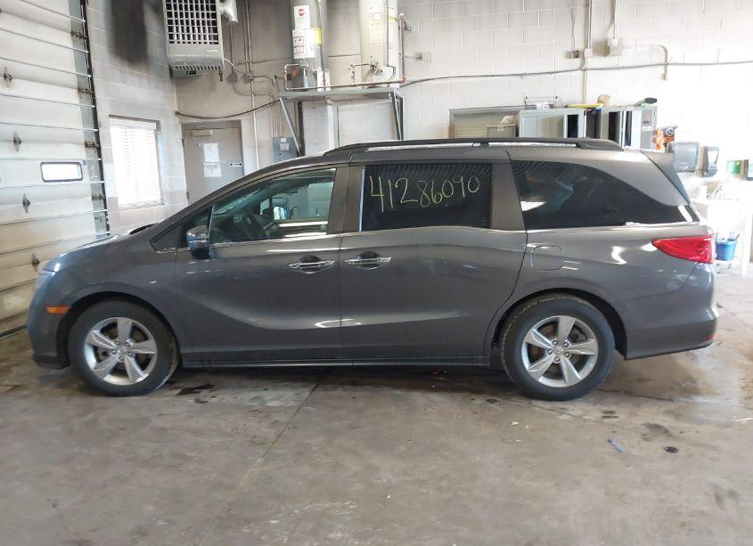 Photo 14 of 2018 Honda Odyssey EX-L (VIN 5FNRL6H75JB090266)