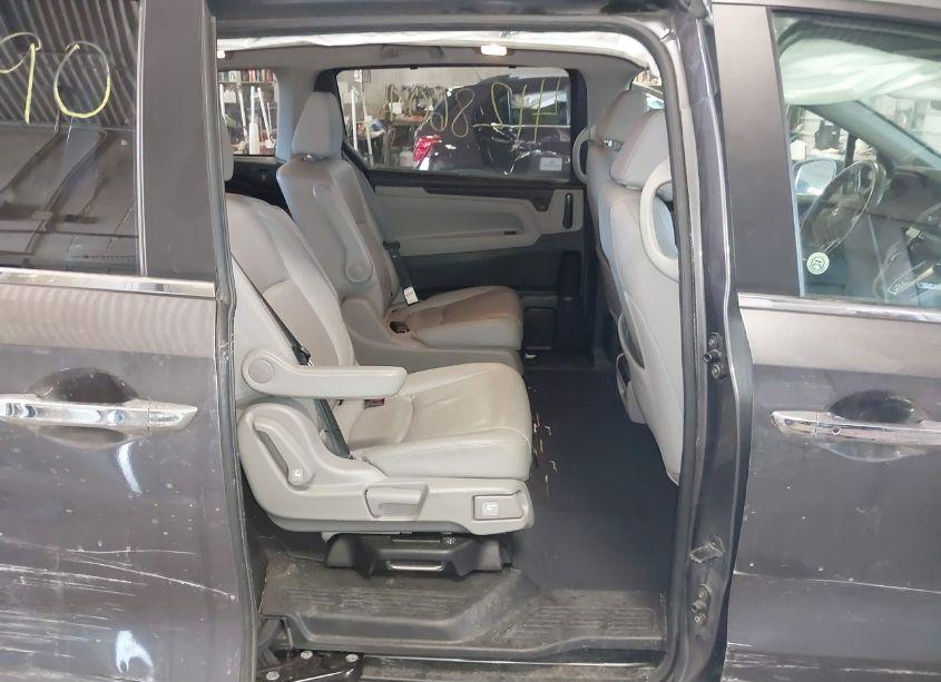 Photo 8 of 2018 Honda Odyssey EX-L (VIN 5FNRL6H75JB090266)