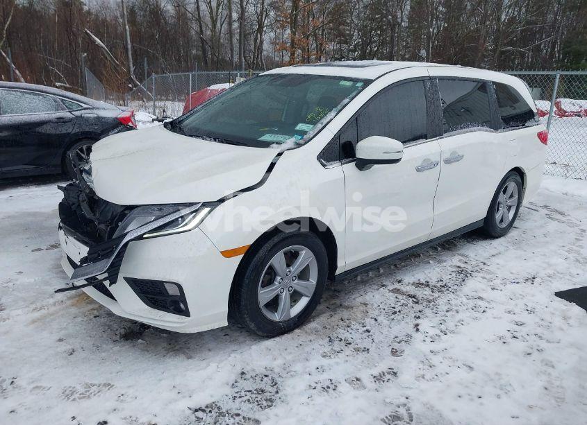 Photo 2 of 2019 Honda Odyssey EX-L (VIN 5FNRL6H75KB031039)