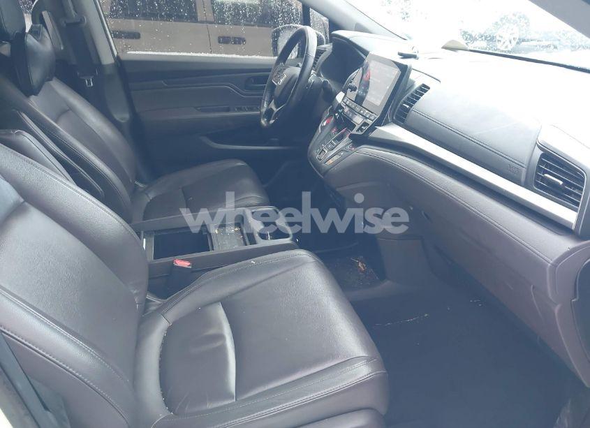 Photo 5 of 2019 Honda Odyssey EX-L (VIN 5FNRL6H75KB031039)