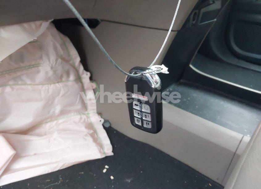 Photo 11 of 2019 Honda Odyssey EX-L (VIN 5FNRL6H75KB046477)