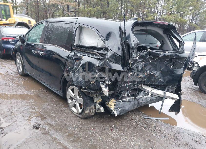 Photo 3 of 2019 Honda Odyssey EX-L (VIN 5FNRL6H75KB087076)