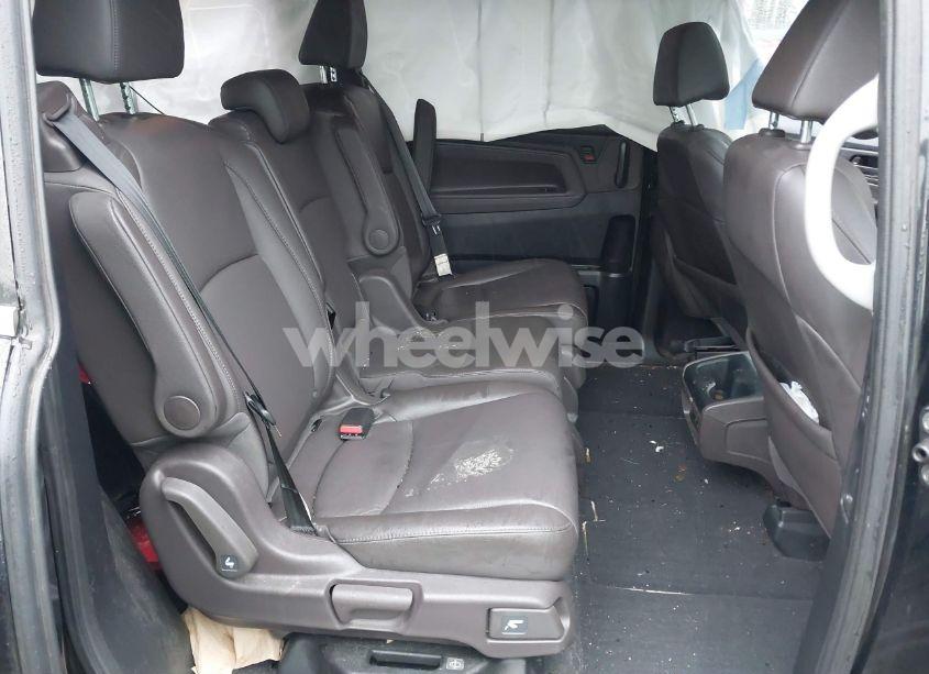 Photo 8 of 2019 Honda Odyssey EX-L (VIN 5FNRL6H75KB087076)