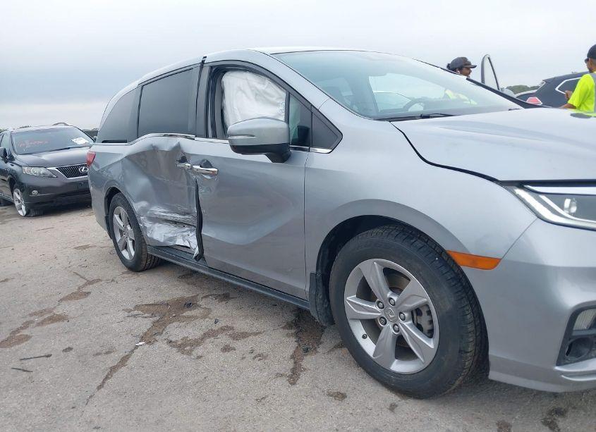 Photo 6 of 2019 Honda Odyssey EX-L (VIN 5FNRL6H75KB116768)