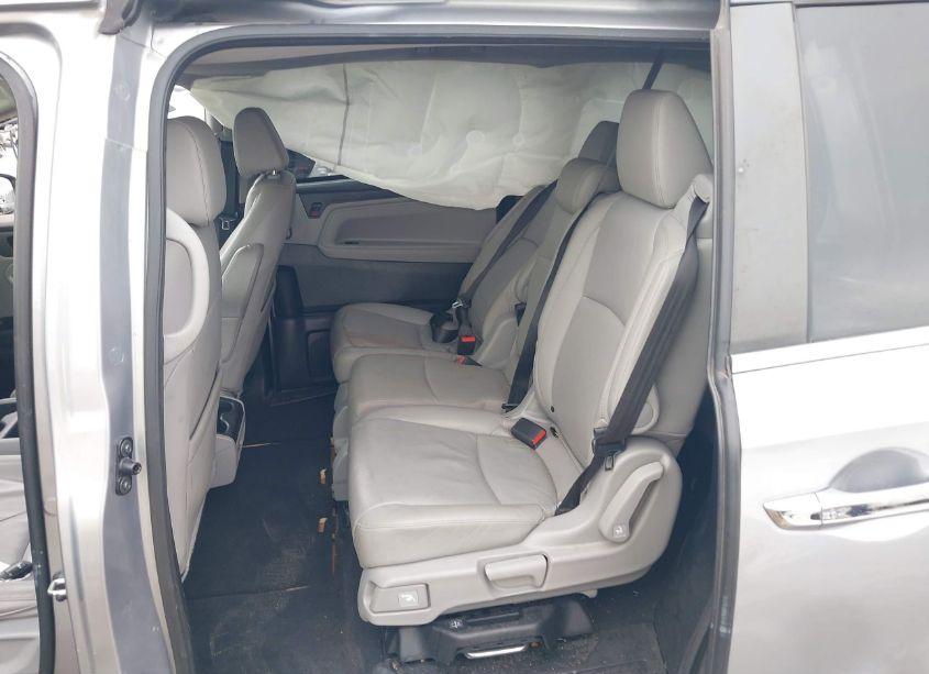 Photo 8 of 2019 Honda Odyssey EX-L (VIN 5FNRL6H75KB116768)