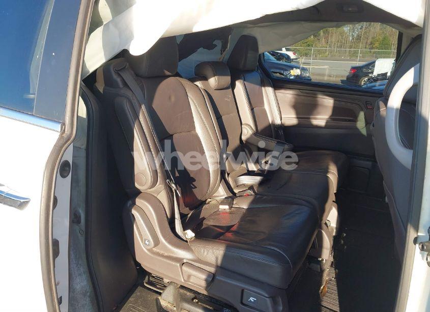 Photo 8 of 2019 Honda Odyssey EX-L (VIN 5FNRL6H75KB119721)