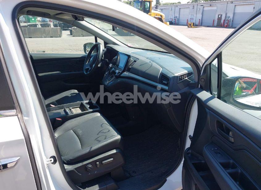 Photo 5 of 2022 Honda Odyssey EX-L (VIN 5FNRL6H75NB066099)