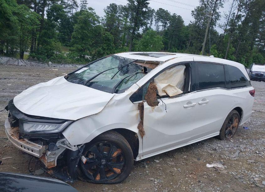 Photo 2 of 2024 Honda Odyssey SPORT (VIN 5FNRL6H75RB042603)